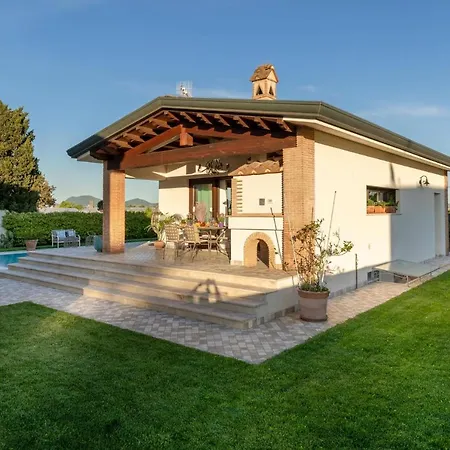 The Luxury With Shared Swimming Pool, Between And Torre Del Puccini *