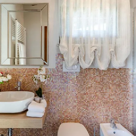The Luxury With Shared Swimming Pool, Between Viareggio And Torre Del Puccini Βίλα *