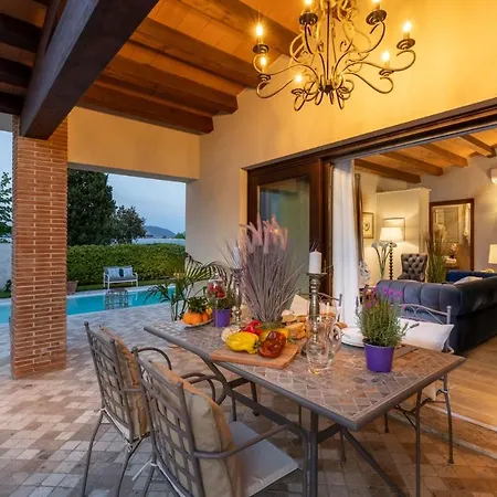 The Luxury With Shared Swimming Pool, Between And Torre Del Puccini Вілла *