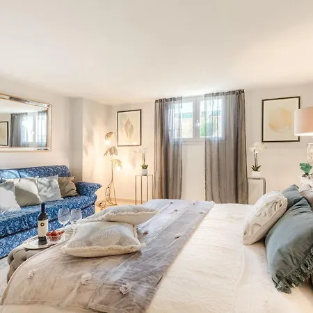 The Luxury With Shared Swimming Pool, Between Viareggio And Torre Del Puccini