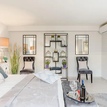 Βίλα The Luxury With Shared Swimming Pool, Between Viareggio And Torre Del Puccini *