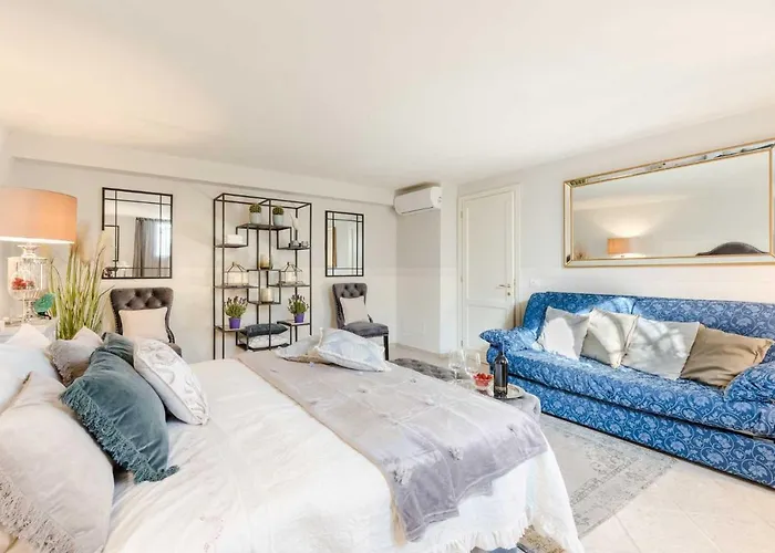 The Luxury With Shared Swimming Pool, Between And Torre Del Puccini *