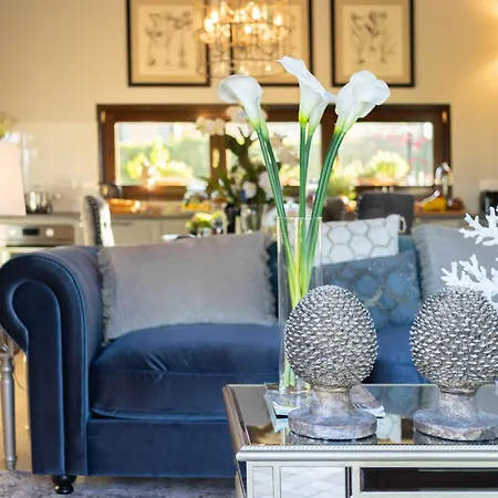 The Luxury With Shared Swimming Pool, Between And Torre Del Puccini Вілла В'яреджо