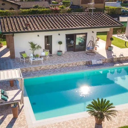 Вілла The Luxury With Shared Swimming Pool, Between And Torre Del Puccini