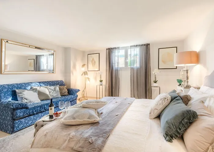 The Luxury With Shared Swimming Pool, Between And Torre Del Puccini