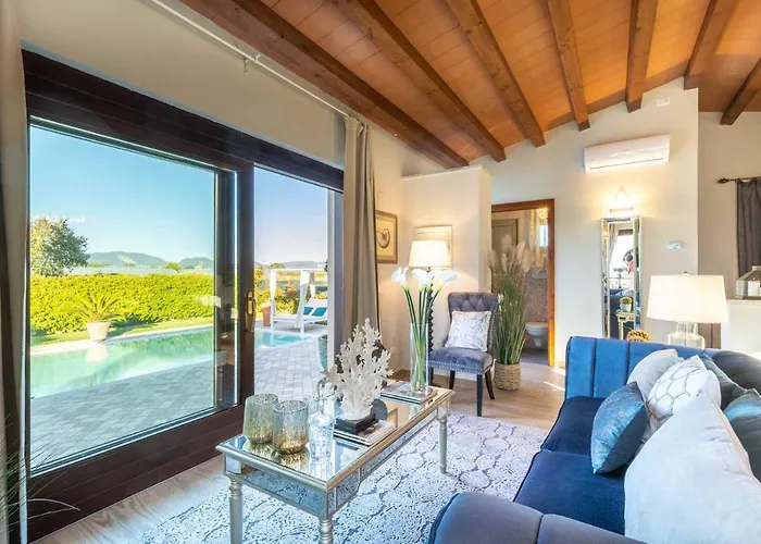 Вілла The Luxury With Shared Swimming Pool, Between And Torre Del Puccini В'яреджо