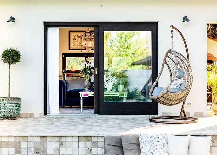 The Luxury With Shared Swimming Pool, Between And Torre Del Puccini *