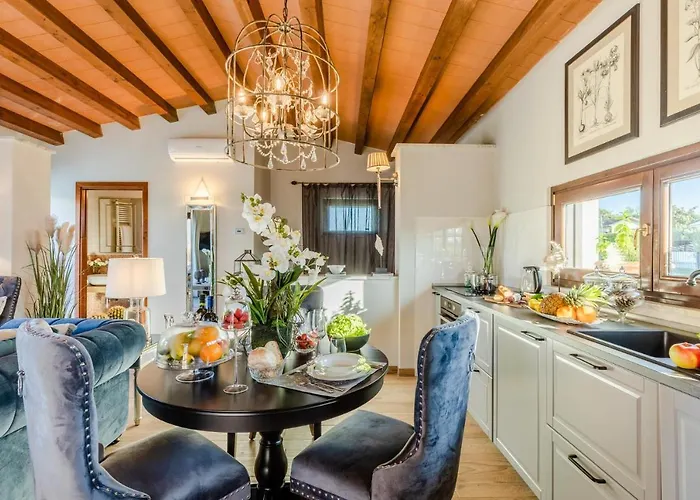 Вілла The Luxury With Shared Swimming Pool, Between And Torre Del Puccini