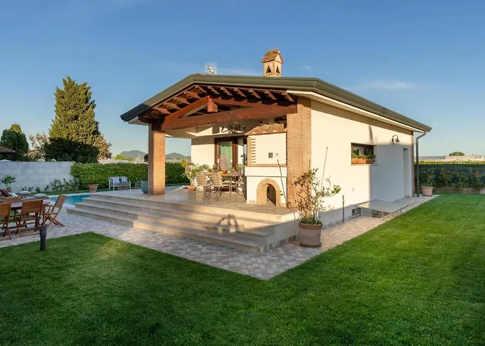 The Luxury With Shared Swimming Pool, Between And Torre Del Puccini *