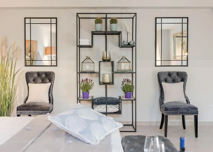 Вілла The Luxury With Shared Swimming Pool, Between And Torre Del Puccini